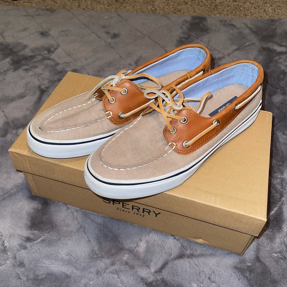 Men’s 10 Sperrys